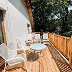 Apartament 401 Mury