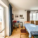 Apartment 401 Mury