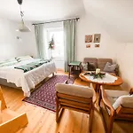 Apartmán 401 Mury