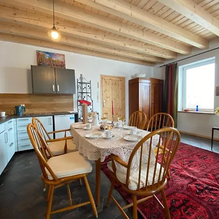 401 Mury Apartment *