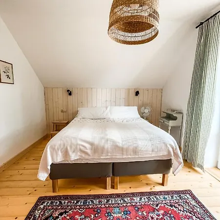 Apartment 401 Mury *