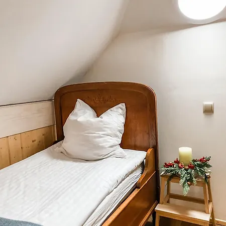 401 Mury Apartman